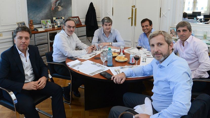 pexa_con_gabinete_econxmico_952.jpg_258117318