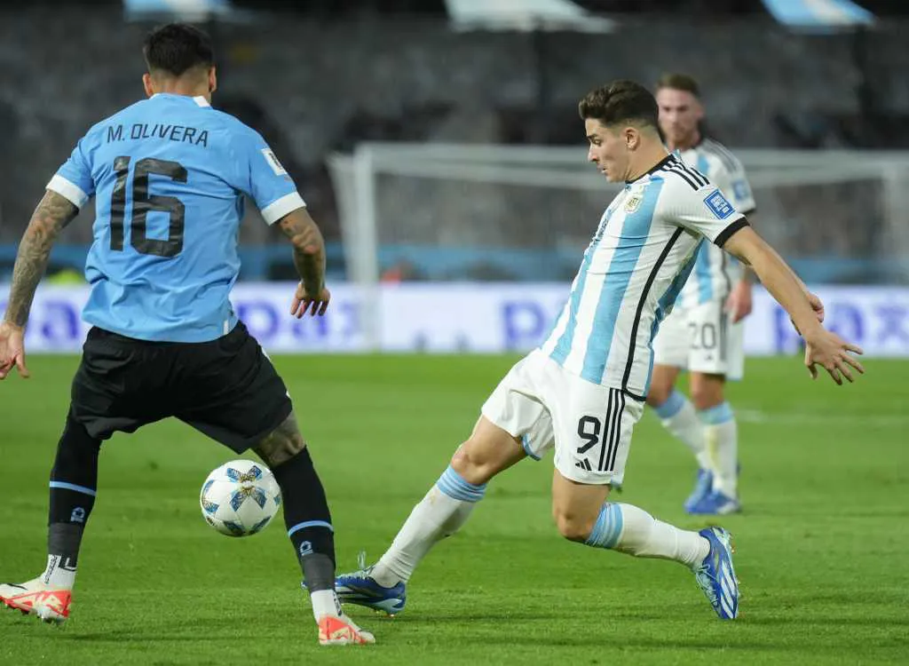 multimedia.normal.ae3fe531960d5638.QXJnICB2ZXJzdXMgVXJ1Z3VheSBieSBOQV9ub3JtYWwud2VicA==