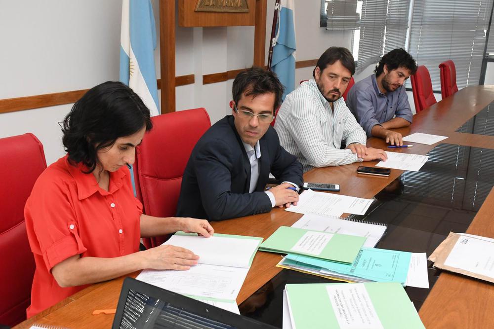 246846_resize-of-gus_2673