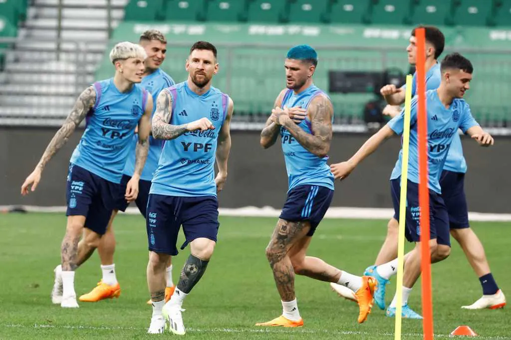 multimedia.normal.9ebf340a51ac912d.U2VsZWMgQXJnIGVuIENoaW5hIGJ5IE5BX25vcm1hbC53ZWJw