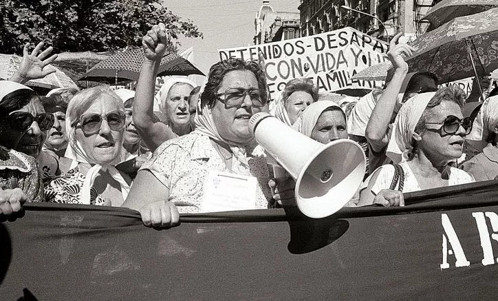 multimedia.normal.9e319d52d1ecb8e7.4865626520646520426f6e6166696e6920325f6e6f726d616c2e77656270