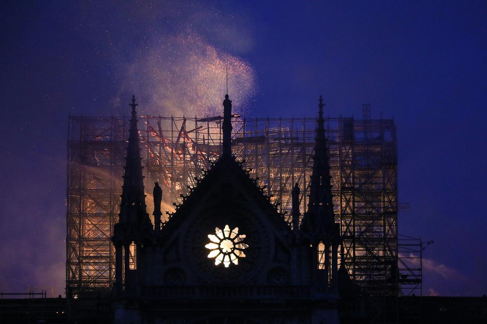 Incendio-catedral-de-Notre-Dame-Paris-Francia-50