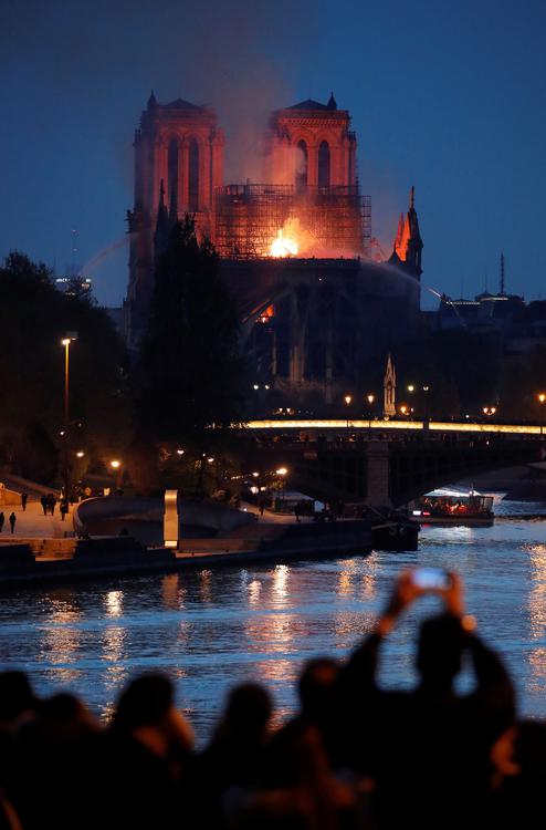 Incendio-catedral-de-Notre-Dame-Paris-Francia-59