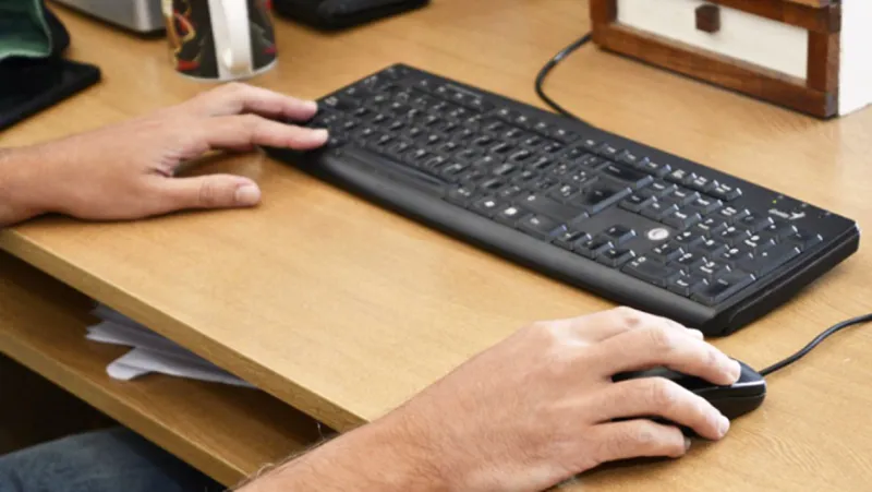 Educacion_teclado_escritorio_inscripcion_26mayo2022