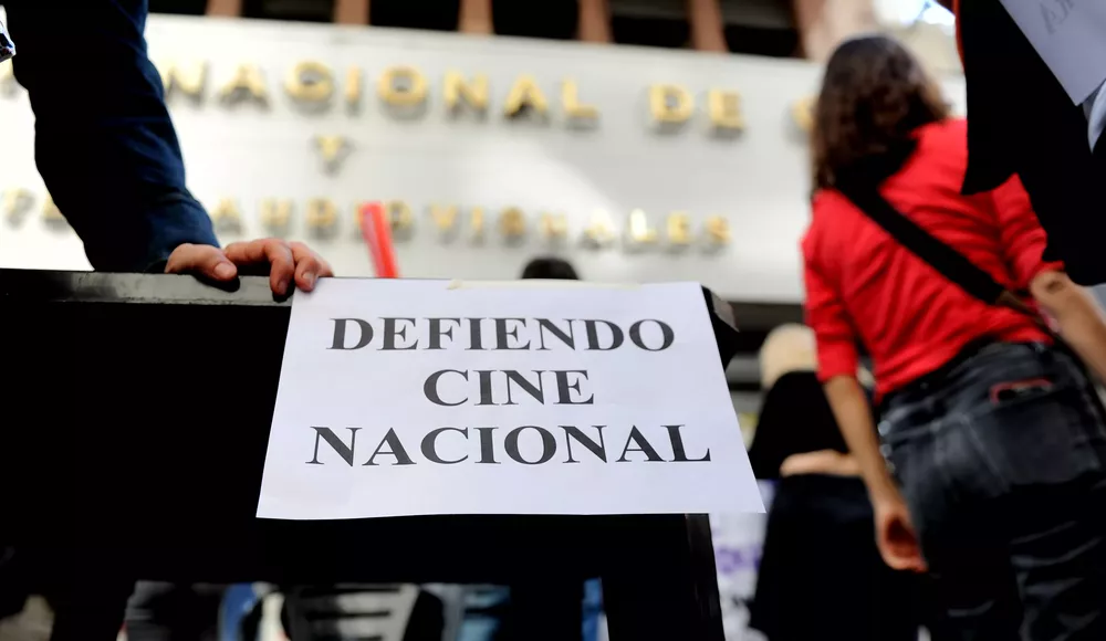 multimedia.normal.9000e42180538d4d.63696e6520696e6361612062792074656c616d5f6e6f726d616c2e77656270