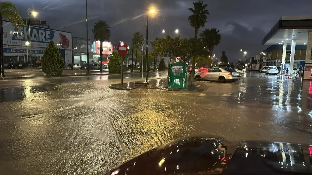 el-paso-del-temporal-por-alhaurin-de-la-torre-malaga_f3c0