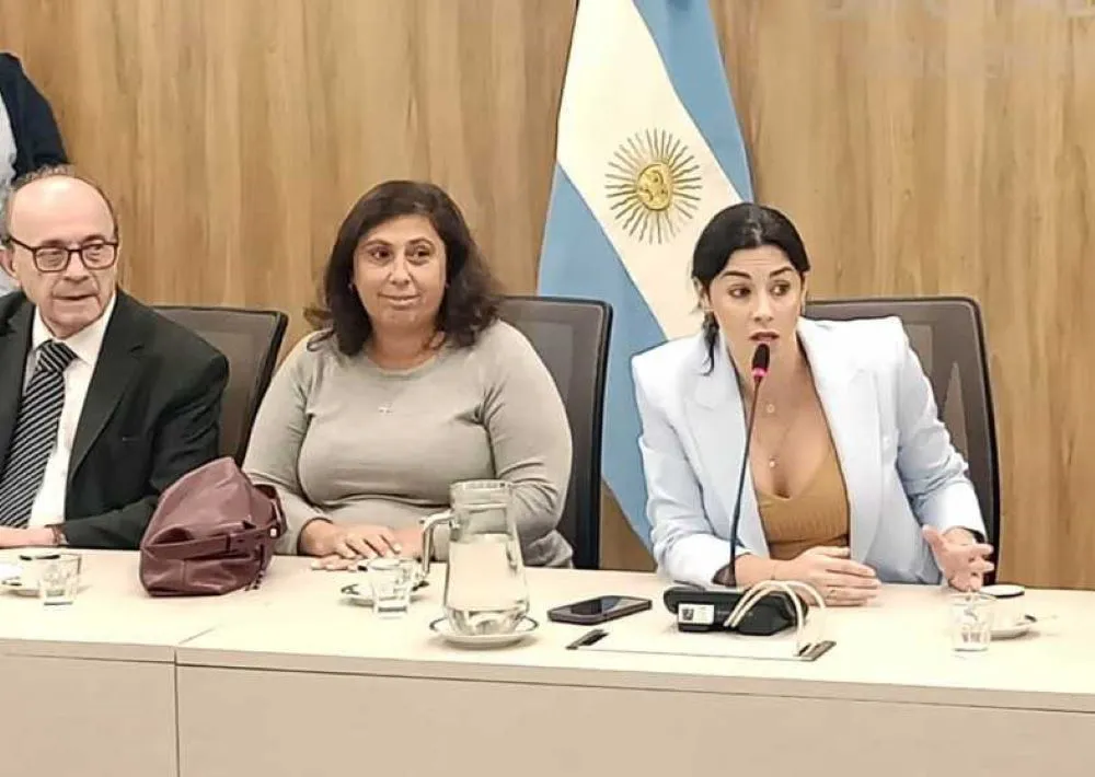 multimedia.normal.b9572e1eb0e7da96.Q29tIEp1aWNpbyBQb2xpdGljbyBOQV9ub3JtYWwud2VicA==