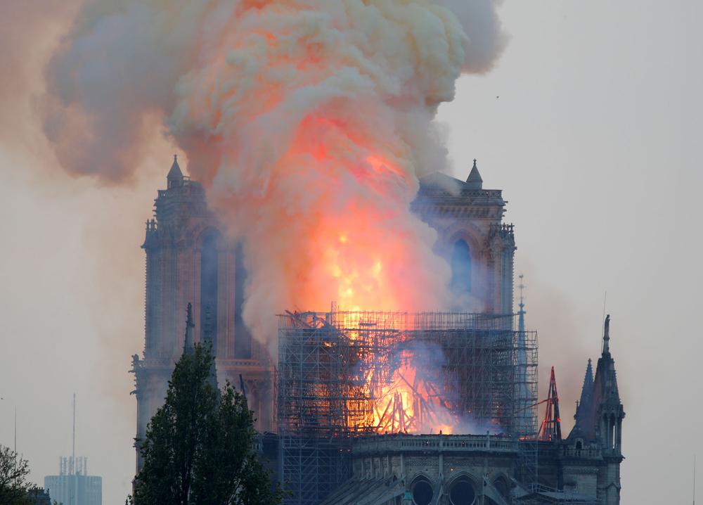 Incendio-catedral-de-Notre-Dame-Paris-Francia-34
