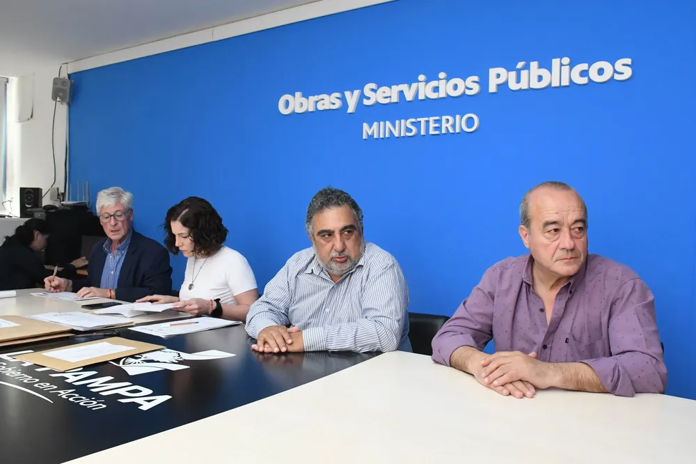 729821_resize-of-gus_0791