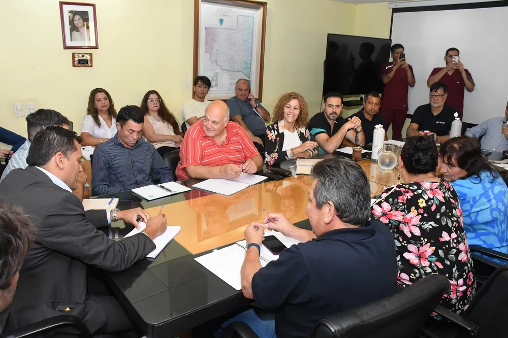 1048605_resize-of-gus_3532