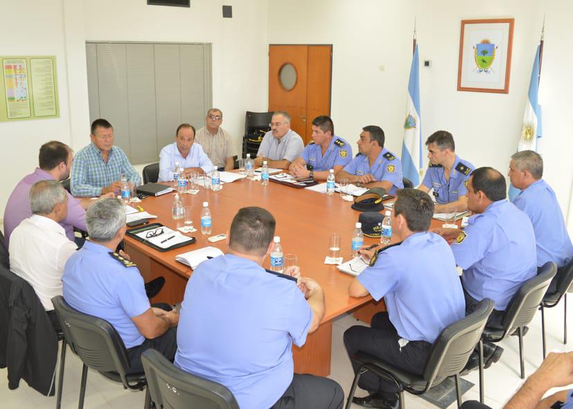 67798_con-jefes-policiales-3