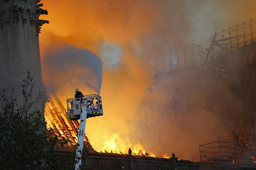 Incendio-catedral-de-Notre-Dame-Paris-Francia-61