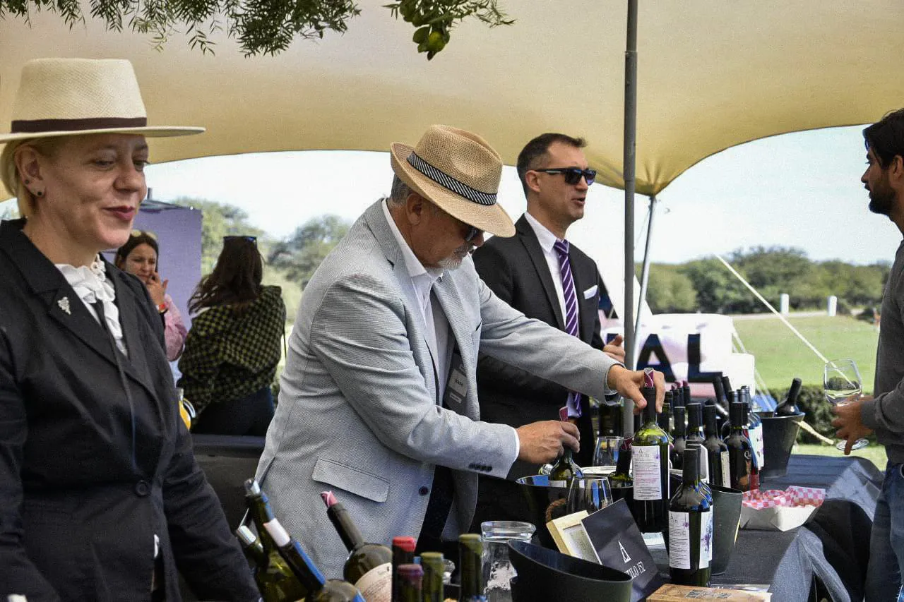 164733_whatsapp-image-2025-04-28-at-08.52.30--2-