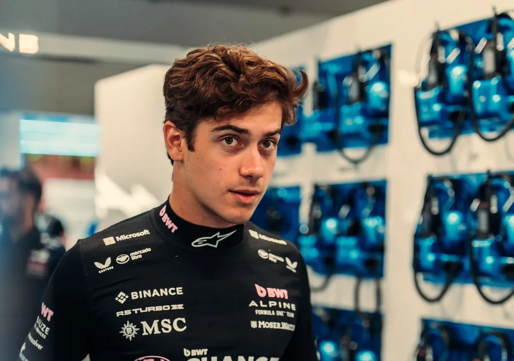 multimedia.normal.87fb5729f4b06ec5.bm9ybWFsLndlYnA= (1)