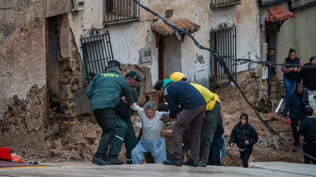 inundacion-y-dererumbe-de-edificios-en-letur-albacete-castilla-la-mancha_a787