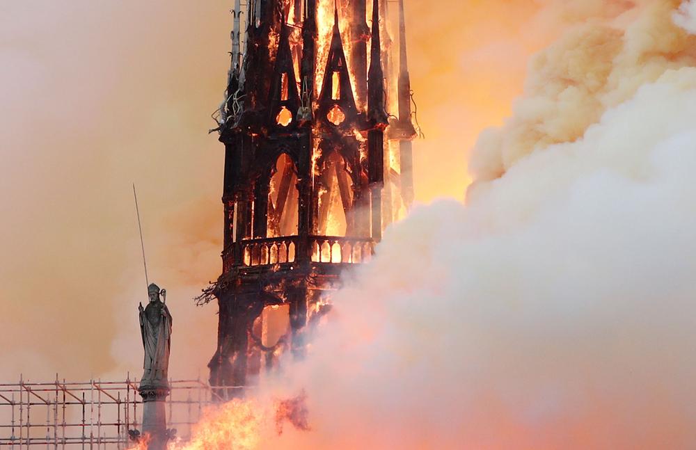 Incendio-catedral-de-Notre-Dame-Paris-Francia-41